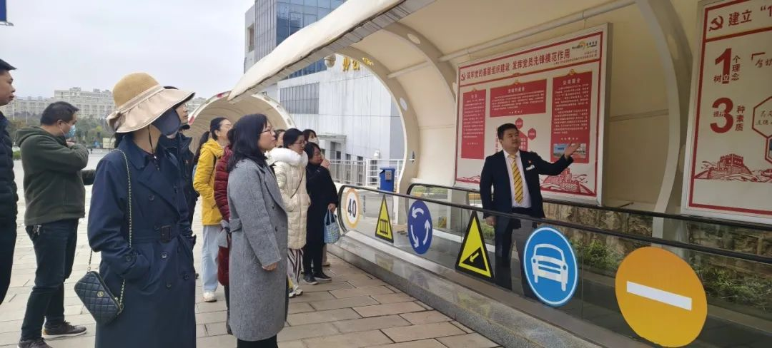 党建交流促提升|昆明医科大学海源学院党支部到
